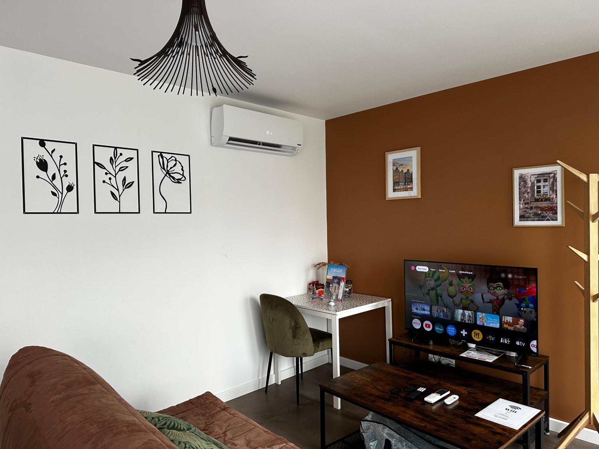 Maison La Capucine Sur Quai De Seine, Wifi, Machine A Laver, Parking Prive Gratuit Vernon  Exterior photo