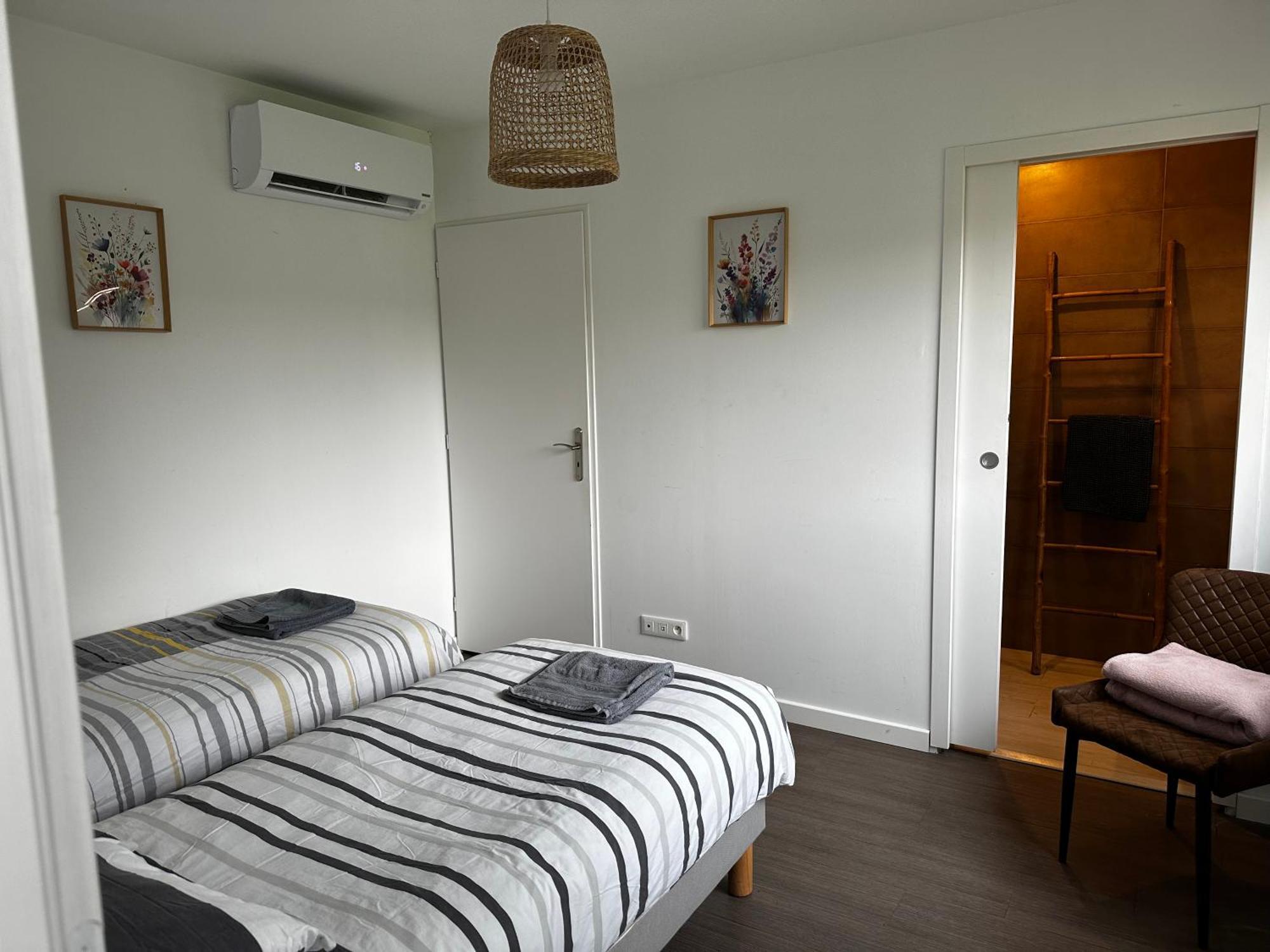Maison La Capucine Sur Quai De Seine, Wifi, Machine A Laver, Parking Prive Gratuit Vernon  Exterior photo